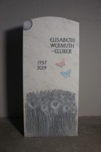 20200625 Elisabeth Wermuth Elliker Blume Schmetterling Sonne Hell Beige Bianco Avorio Kalkgestein Poliert